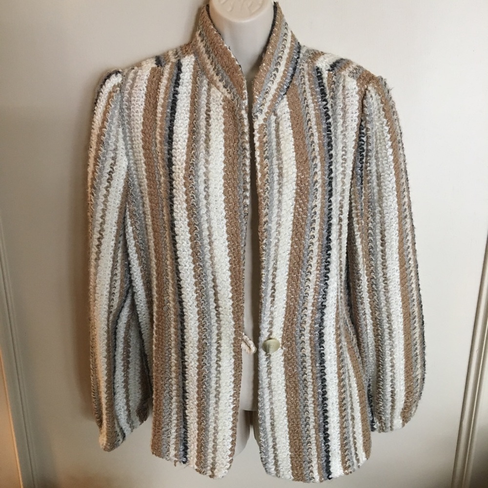 🎉 Vintage Lambswool Jacket Gorgeous!